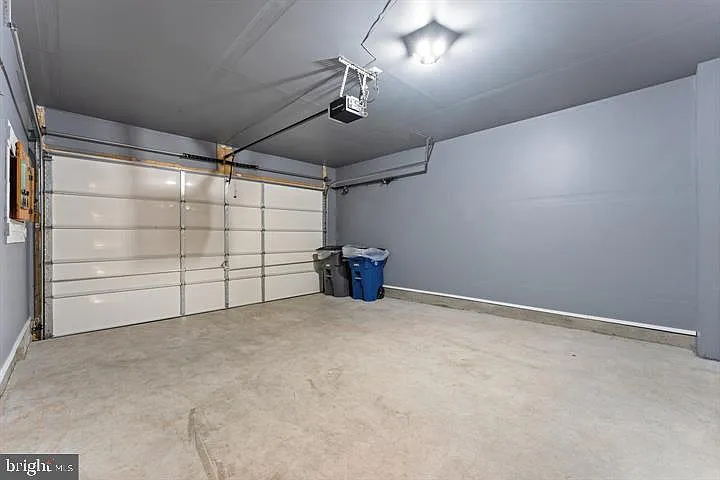 602 Savile Row Ter — Photo 14