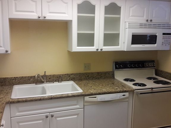 4th image of 4509 S Oak Dr Unit O81