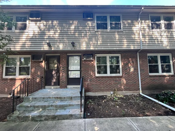 214 Blackstone Village #214, Meriden, CT 06450