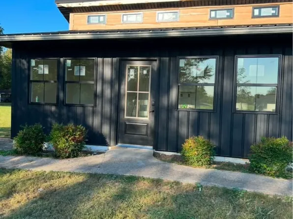 8975 Lafayette Rd, Hopkinsville, KY 42240