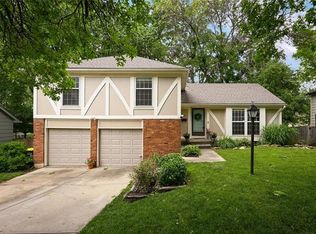 9710 Ballentine St, Overland Park, KS 66214