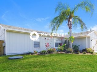 686 SW Violet Ave, Port Saint Lucie, FL 34983