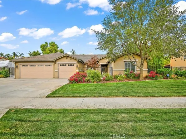 33500 Gene Autry Cir, Yucaipa, CA 92399