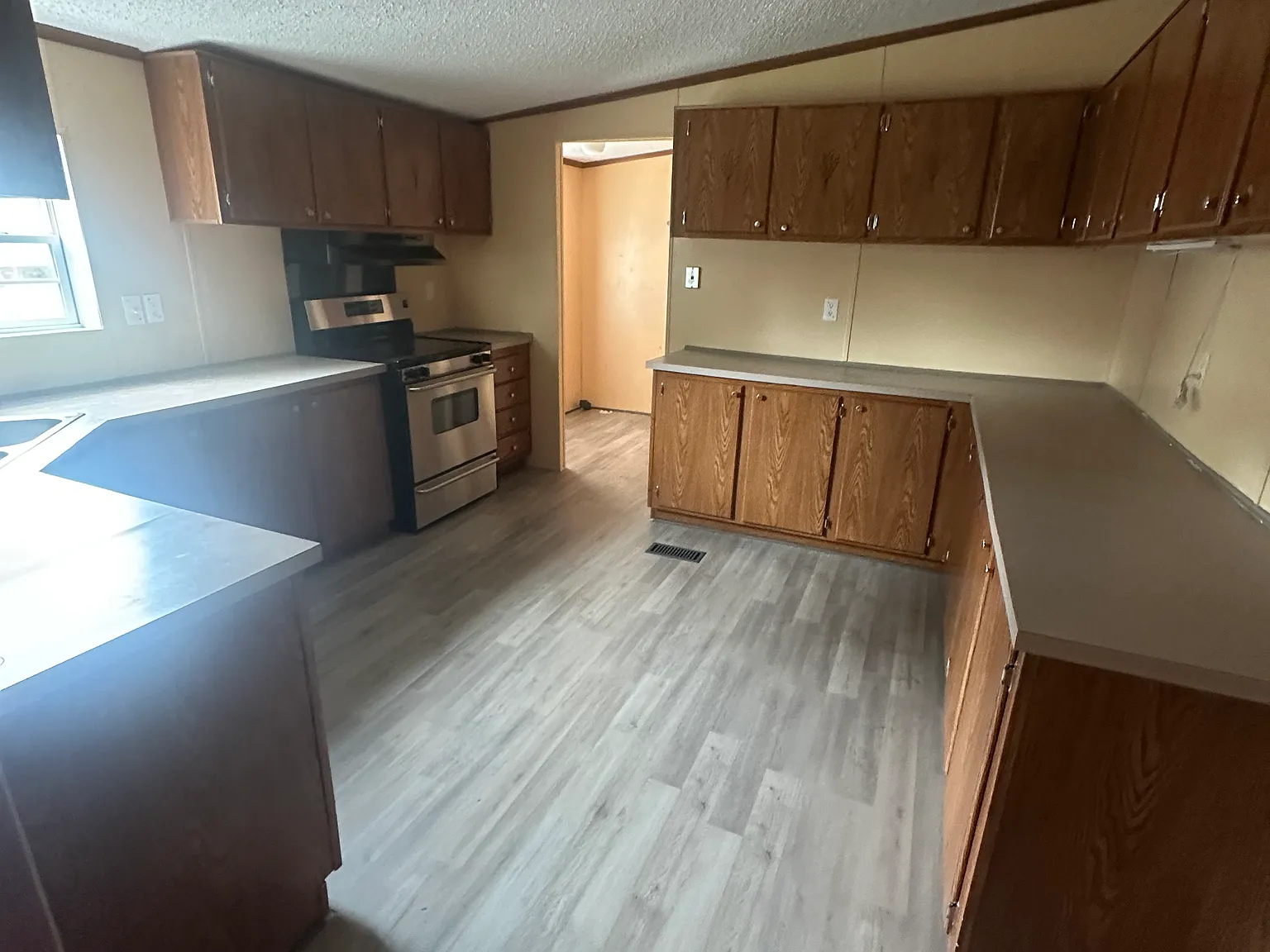 3 bed, $975 — Photo 3