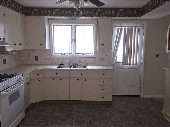 4th image of 101 Zoa Ave