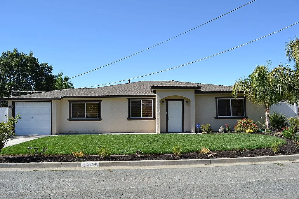 1524 Lavetta Way photo 1