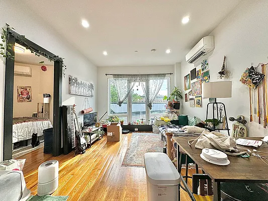 Rented by Doorway NYC, LLC | media 21