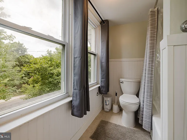 34 E Burke Ave — Photo 11
