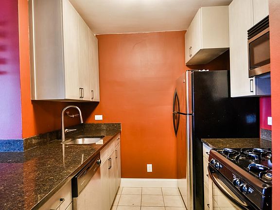 4th image of 210 N 17th St Unit 1406