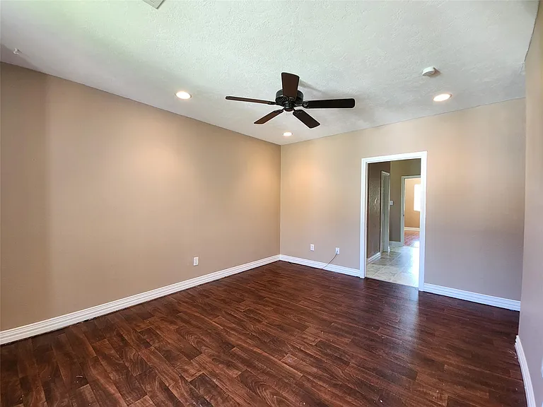 115 Oak Colony Dr — Photo 29