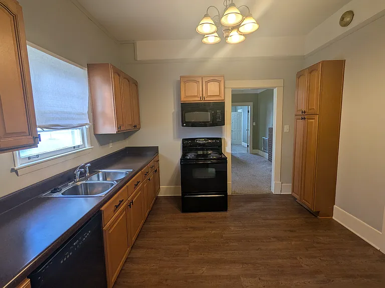209B S Greenwood St — Photo 6