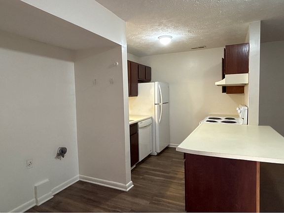 4th image of 1122 Southwood Dr APT 3