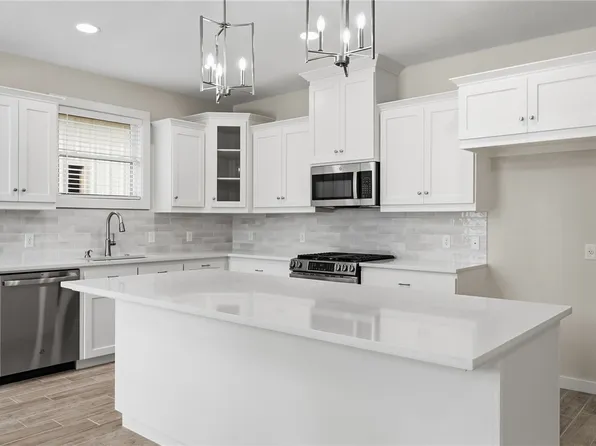 1311 Suncrest St, Bryan, TX 77803