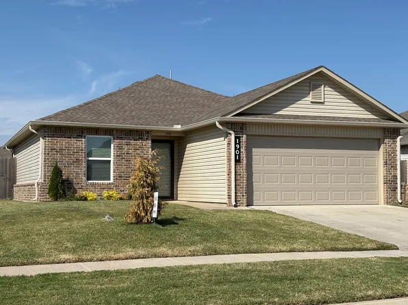 1901 Mason Ln, Oklahoma City, OK 73127