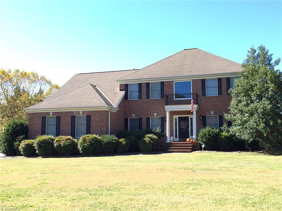 1st image of 6101 Lomond Ct