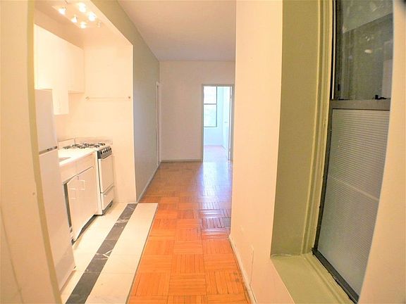 4th image of 366 W 52nd St #3AX