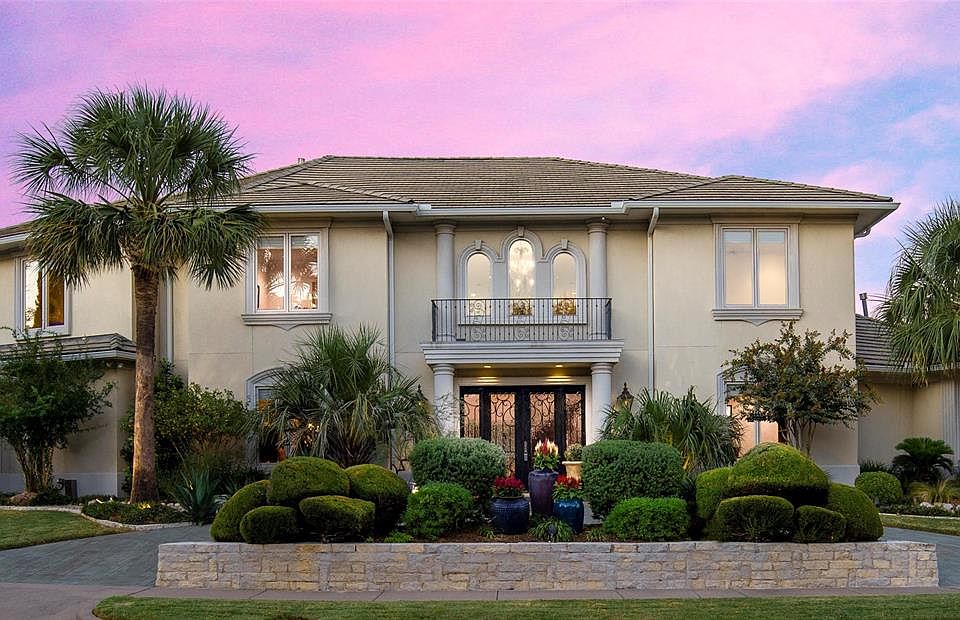 1st image of 5641 Northbrook Dr