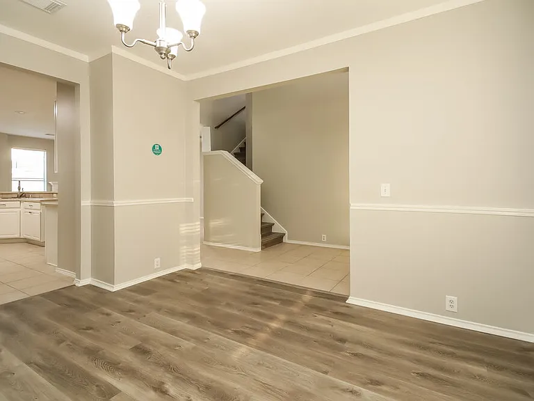 11003 Sentry Ct — Photo 7