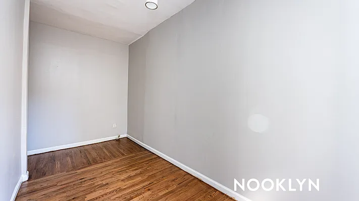 Rented by Nooklyn NYC LLC | media 25