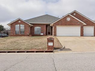 445 Cactus Rd, Yukon, OK 73099