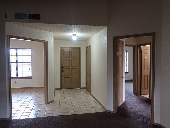 4th image of 3212 Hickman St