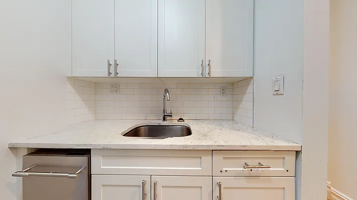 Rented by Bond New York | media 12