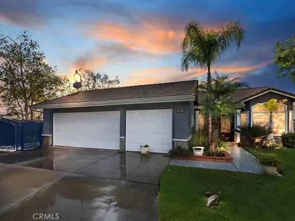 2701 W Windhaven Dr, Rialto, CA 92377
