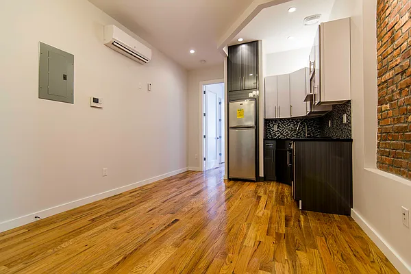 Rented by Nooklyn NYC LLC | media 64