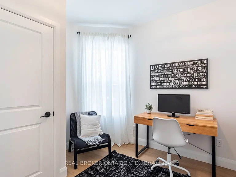 113 Catharine St N #1 — Photo 10