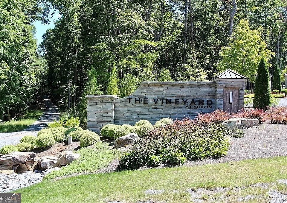 1st image of 135 Twisted Oak Rd #135