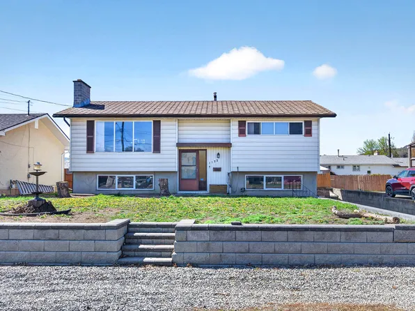 1132 Windbreak St, Kamloops, BC V2B 5R2