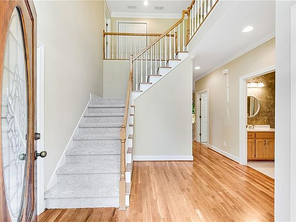 3rd image of 1240 Midland Way