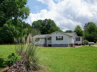 218 Almond Rd, Lagrange, GA 30241