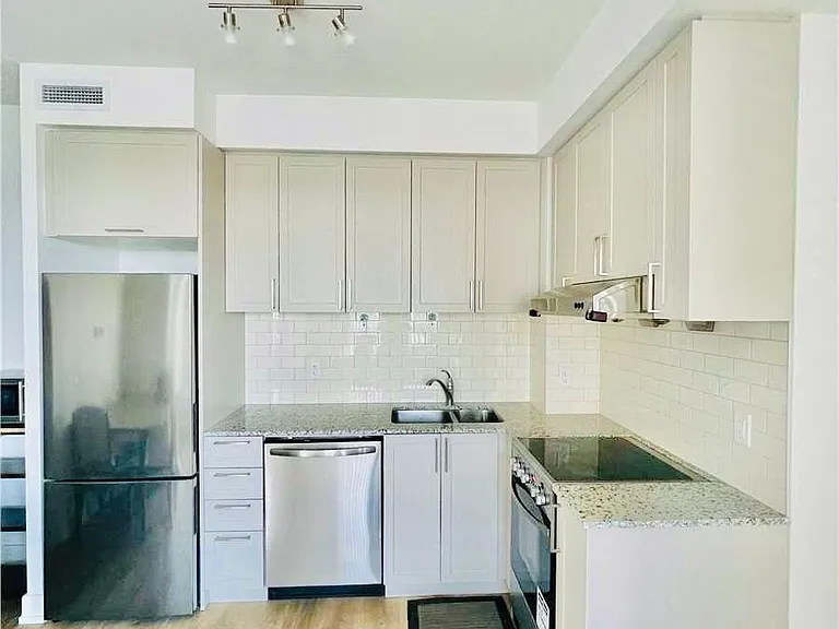 268 Buchanan Dr #629W — Photo 4