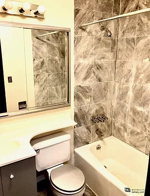 Rented by Batra Group Inc | media 52