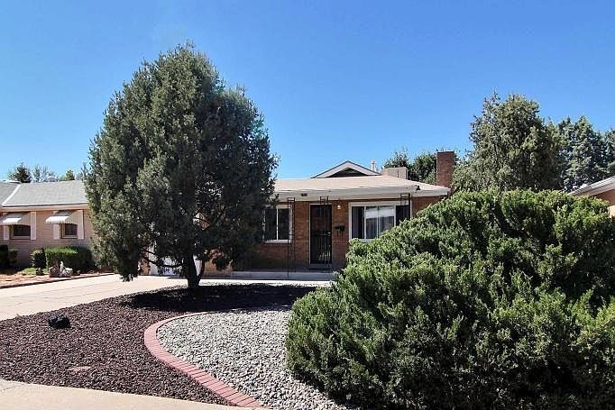 1st image of 2717 Valencia Dr NE