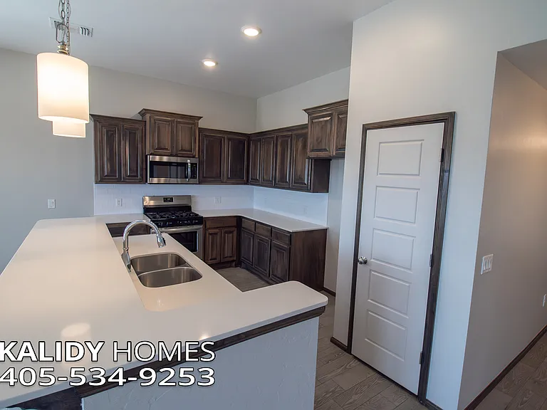 12944 NW 3rd Ter — Photo 5