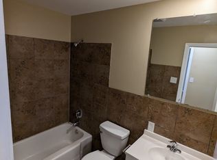 5527 W 97th St, Overland Park, KS 66207