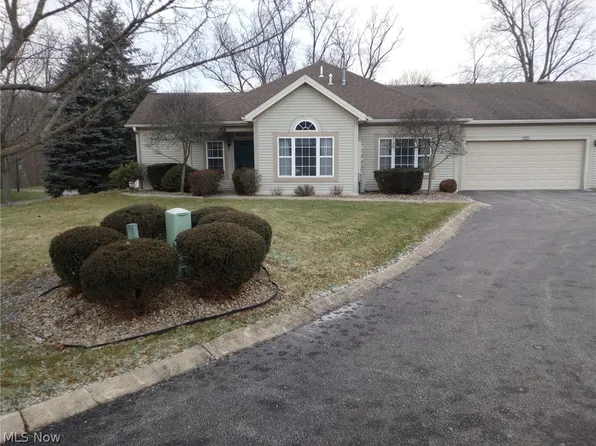 304 Wilcox Rd, Austintown, OH 44515