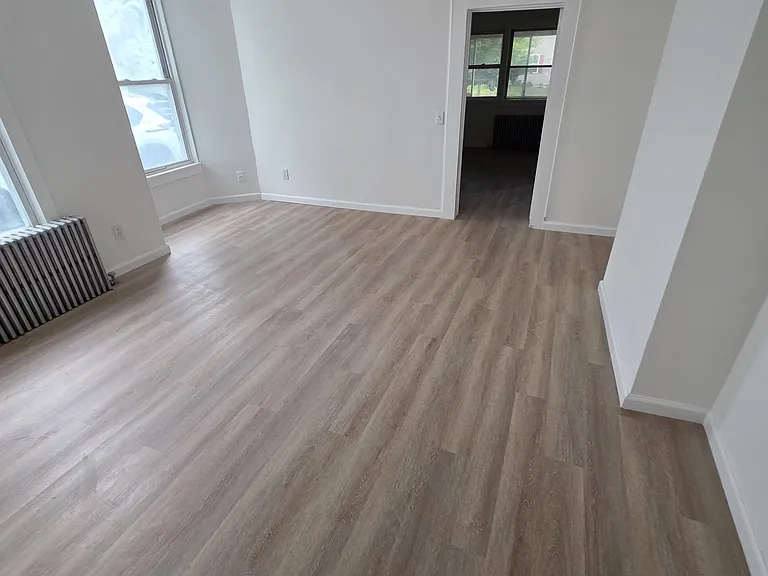 520 E Plum St — Photo 3