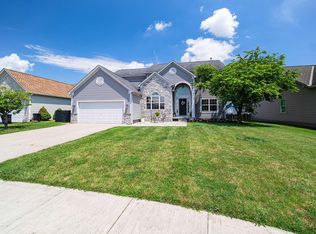 4052 Ponds Edge St, Grove City, OH 43123