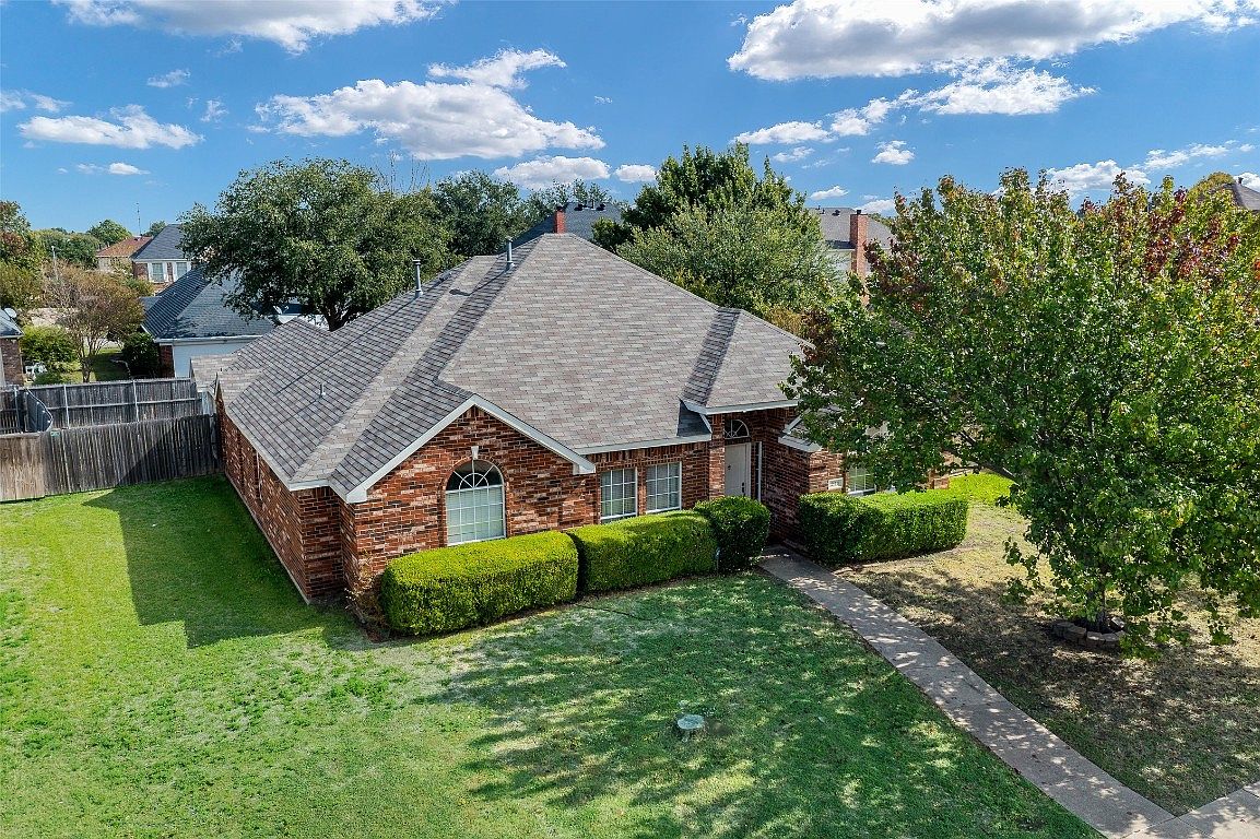 216 Dashing Creek Dr, Desoto, TX 75115 | Zillow
