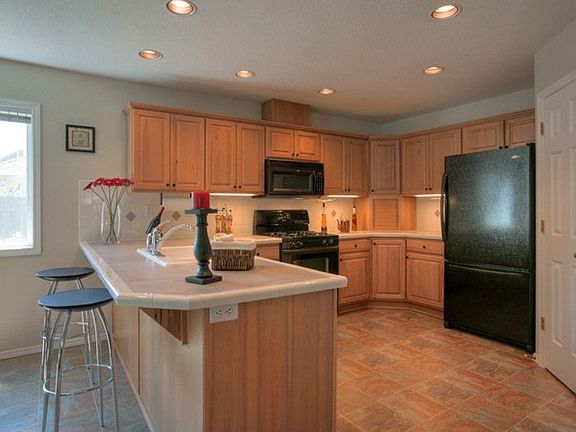 4th image of 2642 NE Katie Dr