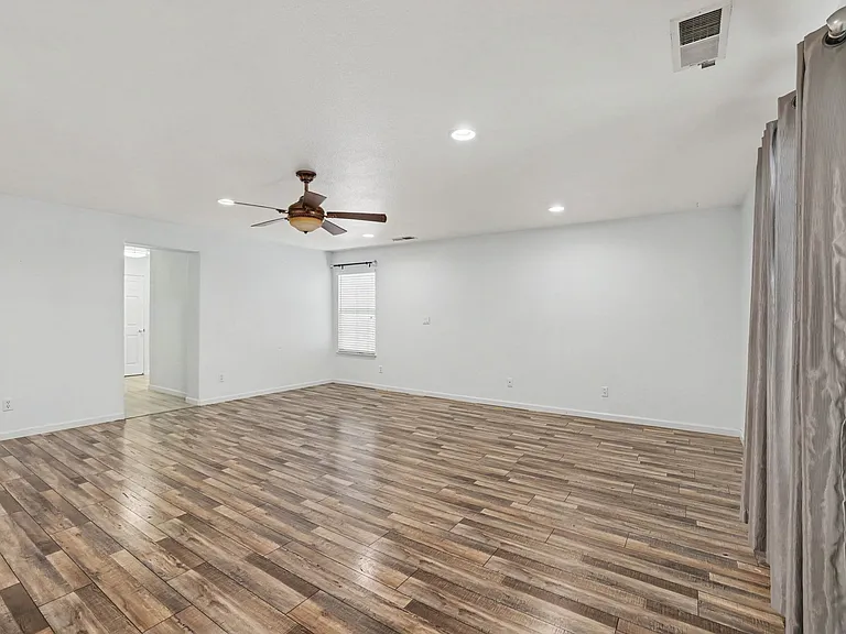 4561 Temblor Way — Photo 15