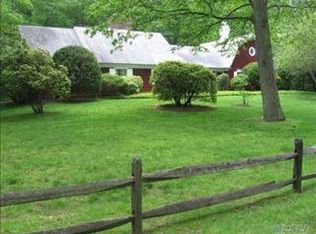 243 Vineyard Rd, Huntington, NY 11743