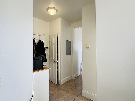 4th image of 151 Park Dr #26A