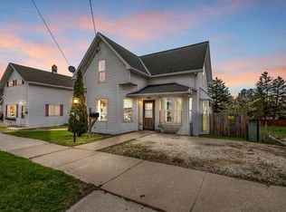 254 Mill St, Algoma, WI 54201