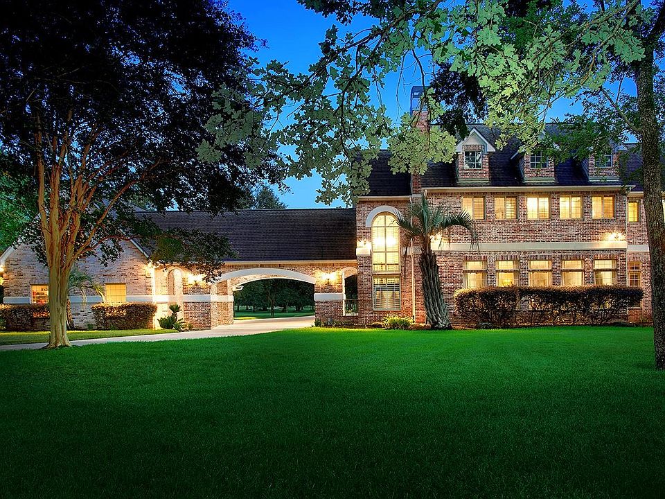 1st image of 39414 Lago Dr