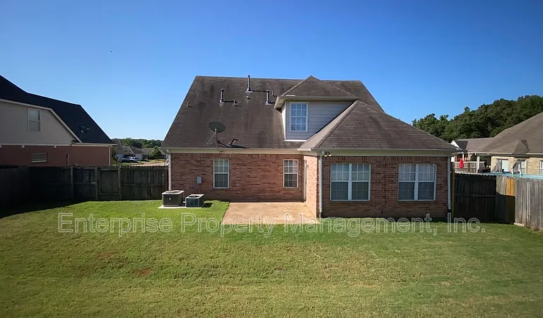 10204 Sutton Ridge Ln — Photo 23