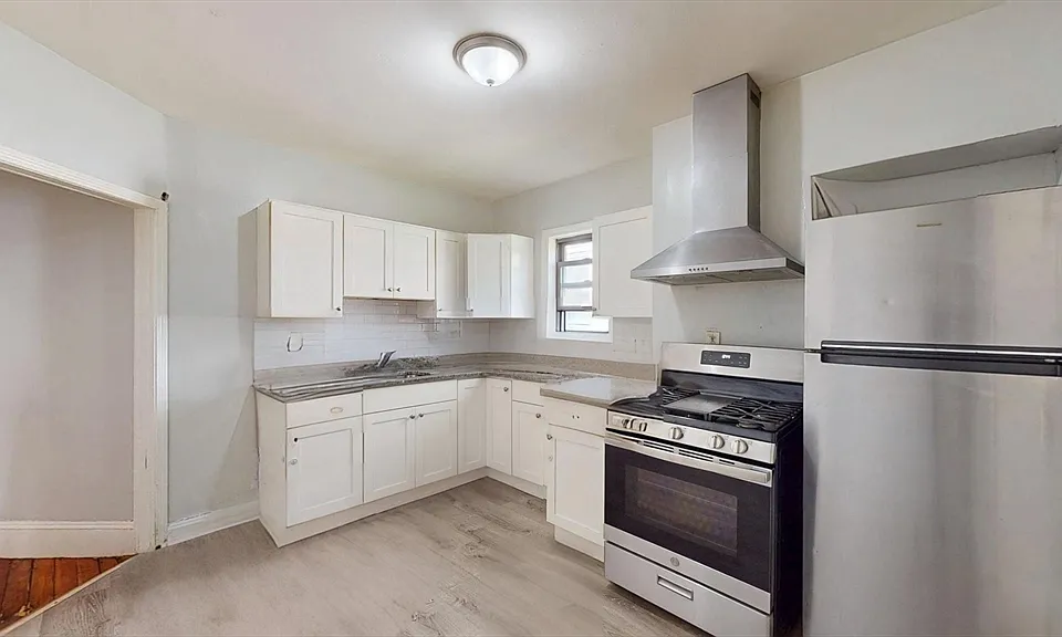 19 Chilcott Pl #1